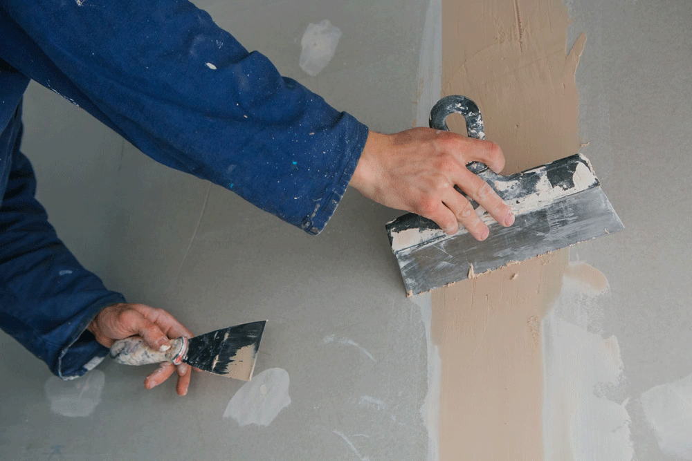 Sérült gipszkarton javítása: a pótlás és festés lépései